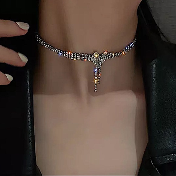 Silver Heart Tassel Rhinestone Choker Matching Earrings Set - Picture 4 of 7